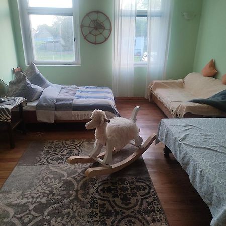 Gutshaus Im Gruenen Apartment Poseritz Ngoại thất bức ảnh